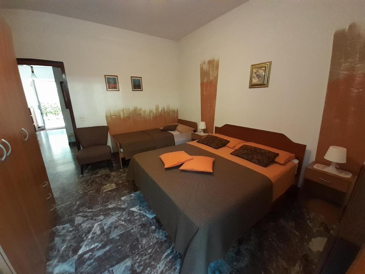 מאלצ'סינה Saglia Apartments מראה חיצוני תמונה